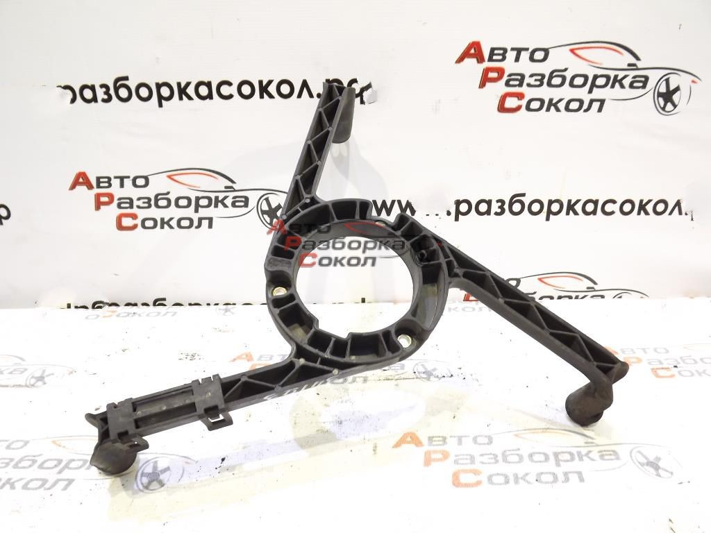 Купить Кронштейн вентилятора радиатора Skoda Octavia (A4 1U-) 2000-2011  34193 1J0121206C с оригинальным номером 1J0121206C. Купить в Вологде,  Вологодской области за 200 р. с доставкой по России